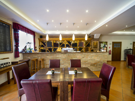 Wine-Tasting Hall - Bock Hotel Ermitage - Table