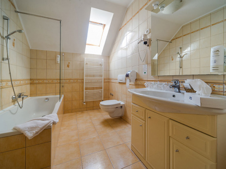 Rooms - Bock Hotel Ermitage - Bathroom